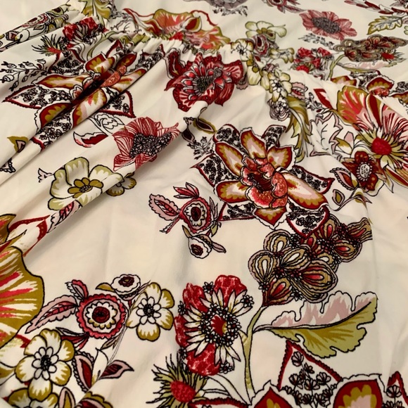 Floral Maxi Dress with pockets💗 size M - Picture 2 of 6